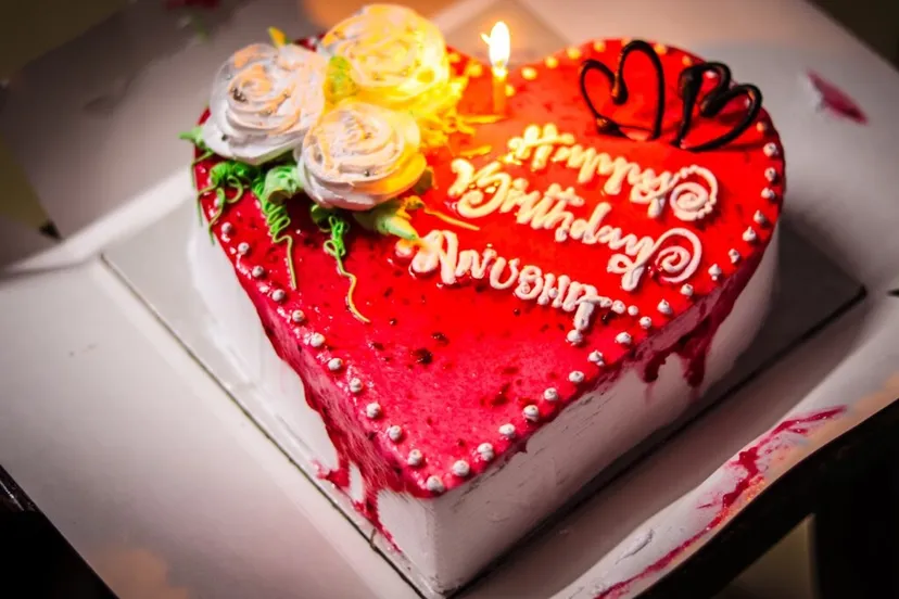 Heydudes online cake delivery