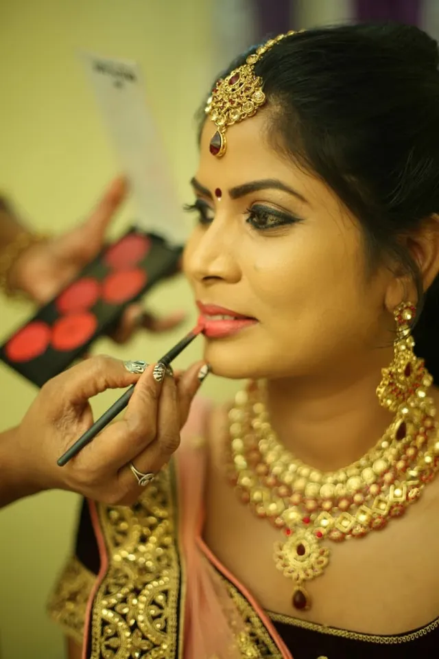 Anujun Beauty parlour home service - 3