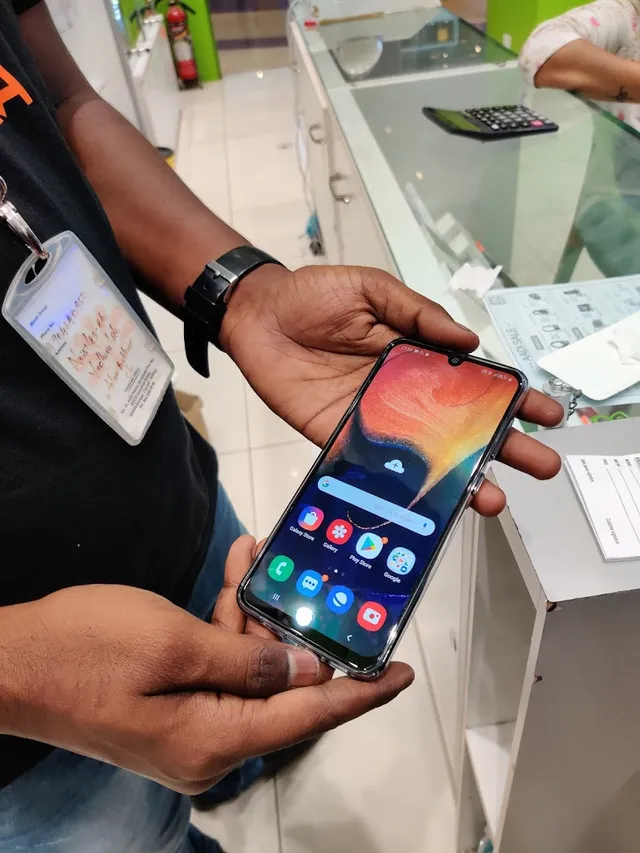 Poorvika Mobiles VR Mall - 3