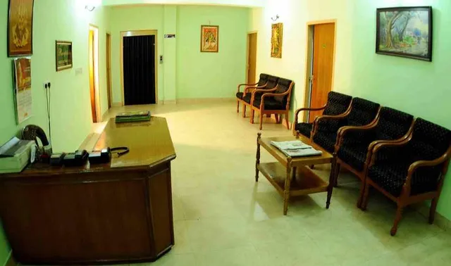 Hotel Safari Non Vegetarian Restaurant - 3