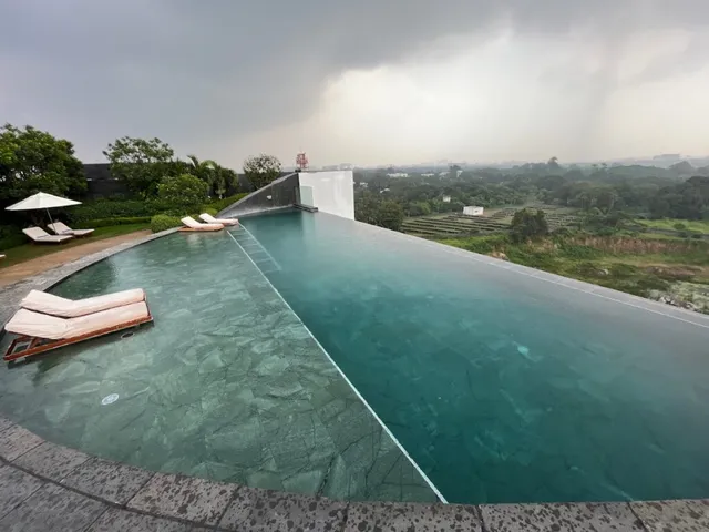 The Edge - Infinity Pool - 2