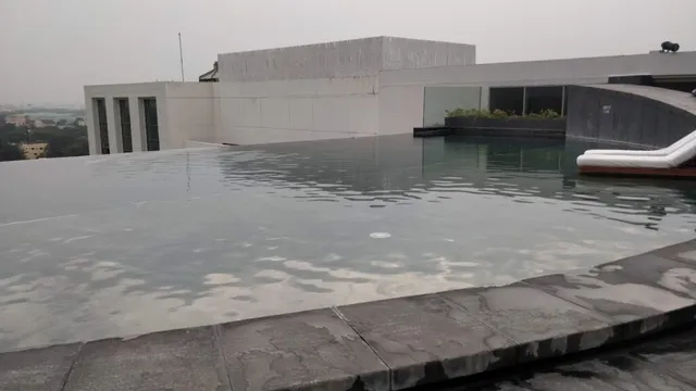 The Edge - Infinity Pool - 3