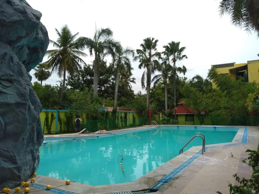 Saaral Swimming Pool