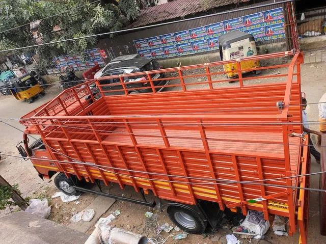 Sri Ellaiamman Packers & Movers - 2