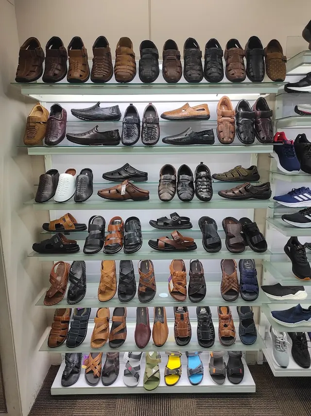 Metro Shoes Velachery - 4