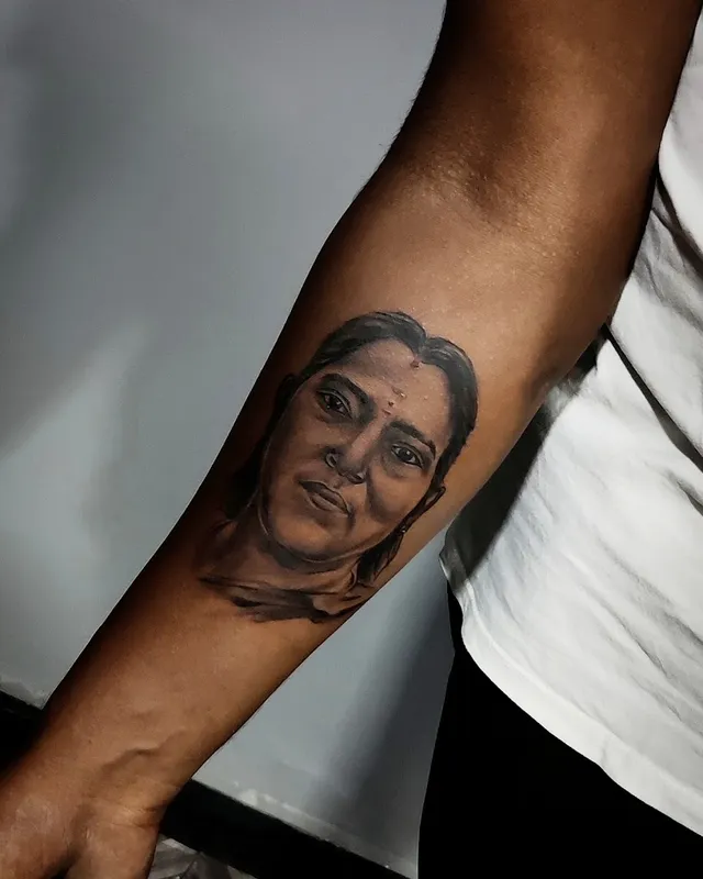 King castle tattoo studio - 4