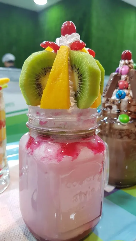 Squeez juice Bar - 2