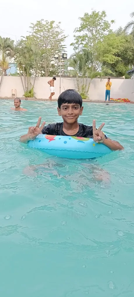 AGH Swimming Pool - 4