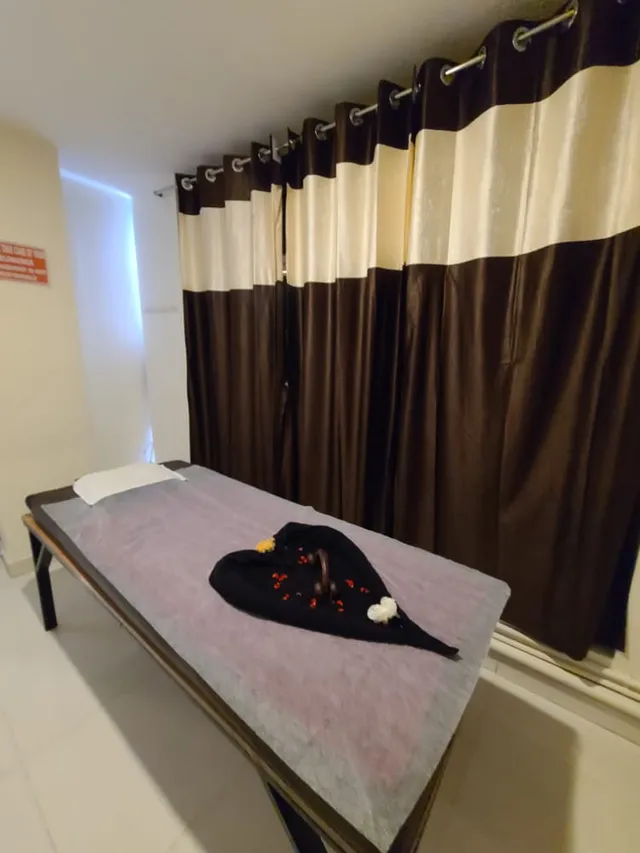 Stone shine salon and spa - 4