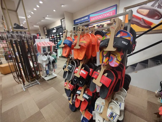 CORIUM TRENDS - PUMA,HAPPENSTANCE,ONE 8, KETHINI,TAARA MITRA (Anna Nagar) - 4