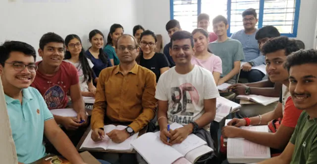 Kailashpati Coaching Centre (CBSE 11th and 12th Accounts, CA, CMA, B.Com, B.B.A - All Accounts) - 4