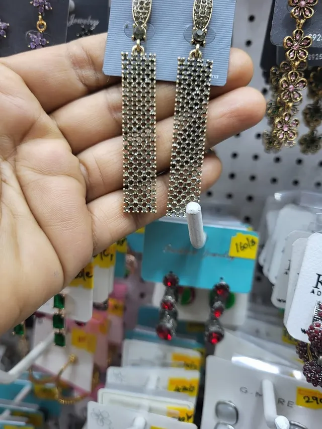 Gift Shop Sri Rajamathangi & Co - 3