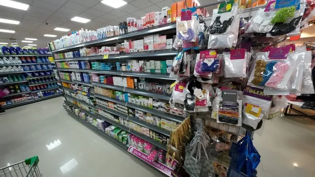 Pazhamudir Nilayam & Supermarket - 2