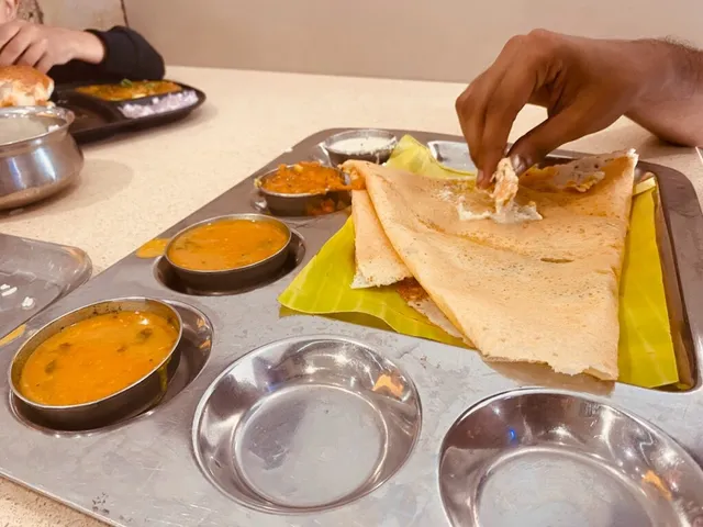 Hotel Sri Amuthaas - Best Vegetarian Restaurant in Mettupalayam Road - 2