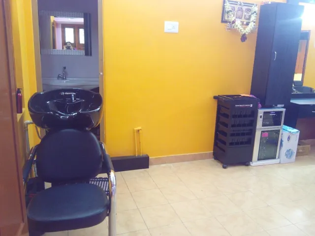 KAYASTH LADIES BEAUTY PARLOUR - 3