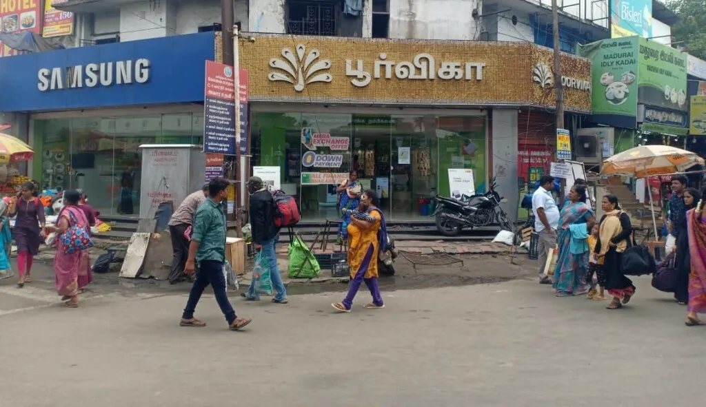 Poorvika Mobiles Coimbatore - Dr Nanjappa Road