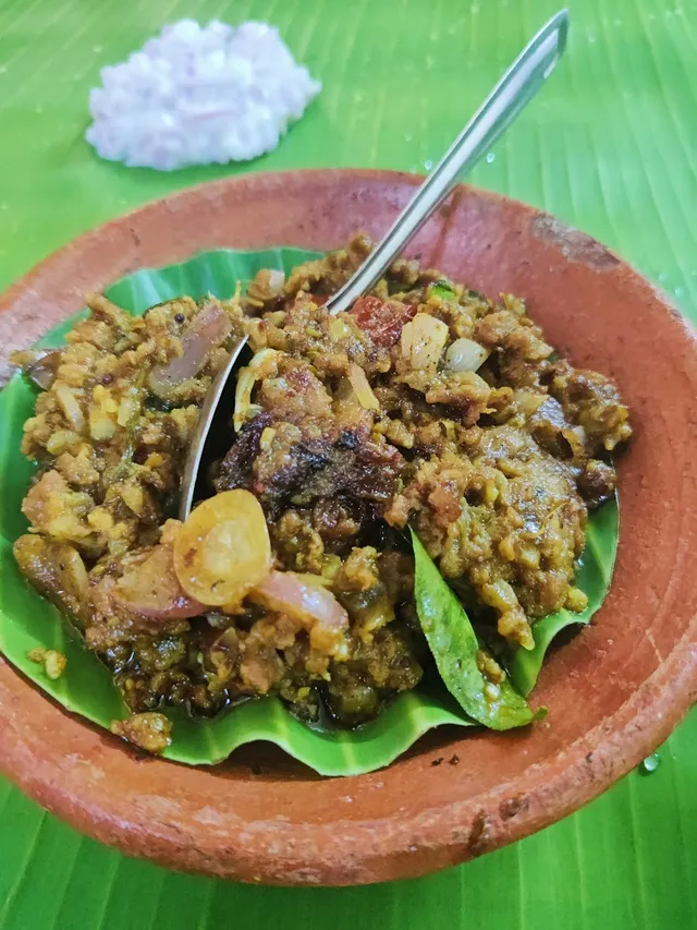 Ammayi Veedu Pot Cook - 4
