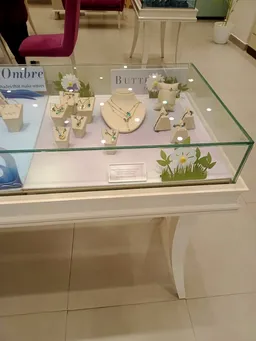 CaratLane Crosscut Road - 2