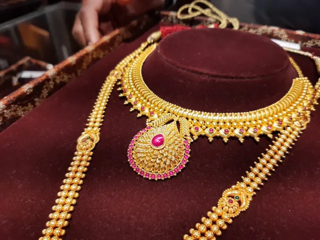 Tanishq Jewellery - Coimbatore - R S Puram - 3