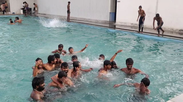 S Cube Health Club - Swimming pool - 4