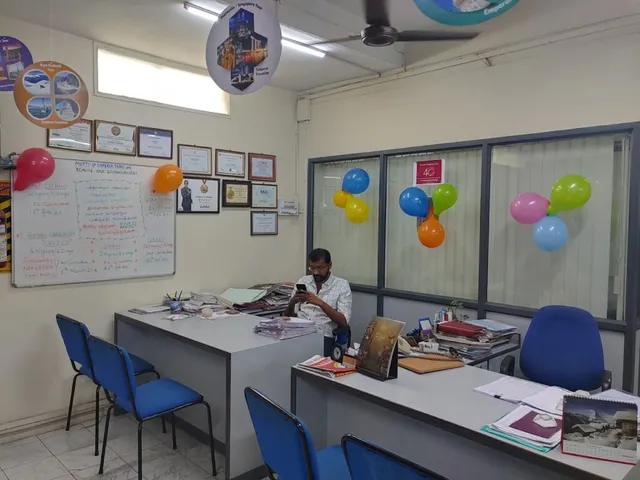 Emperor Traveline - 2