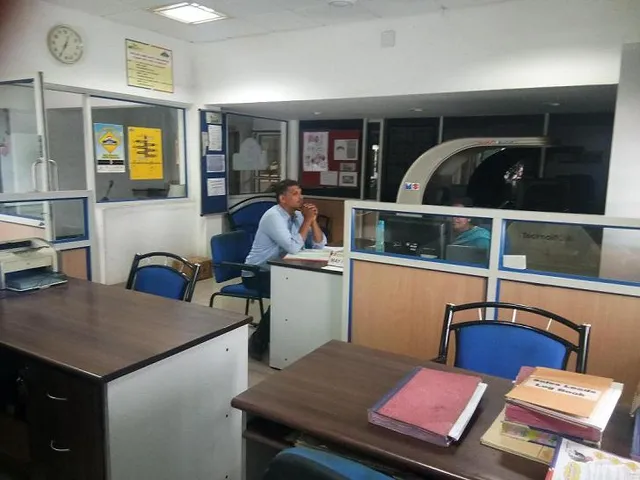 ABT MARUTI SUZUKI DRIVING SCHOOL - 4