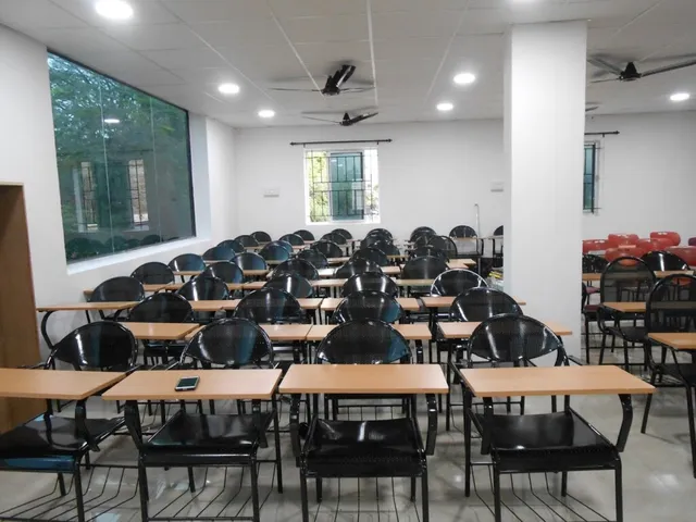 Unique IAS Academy - 3