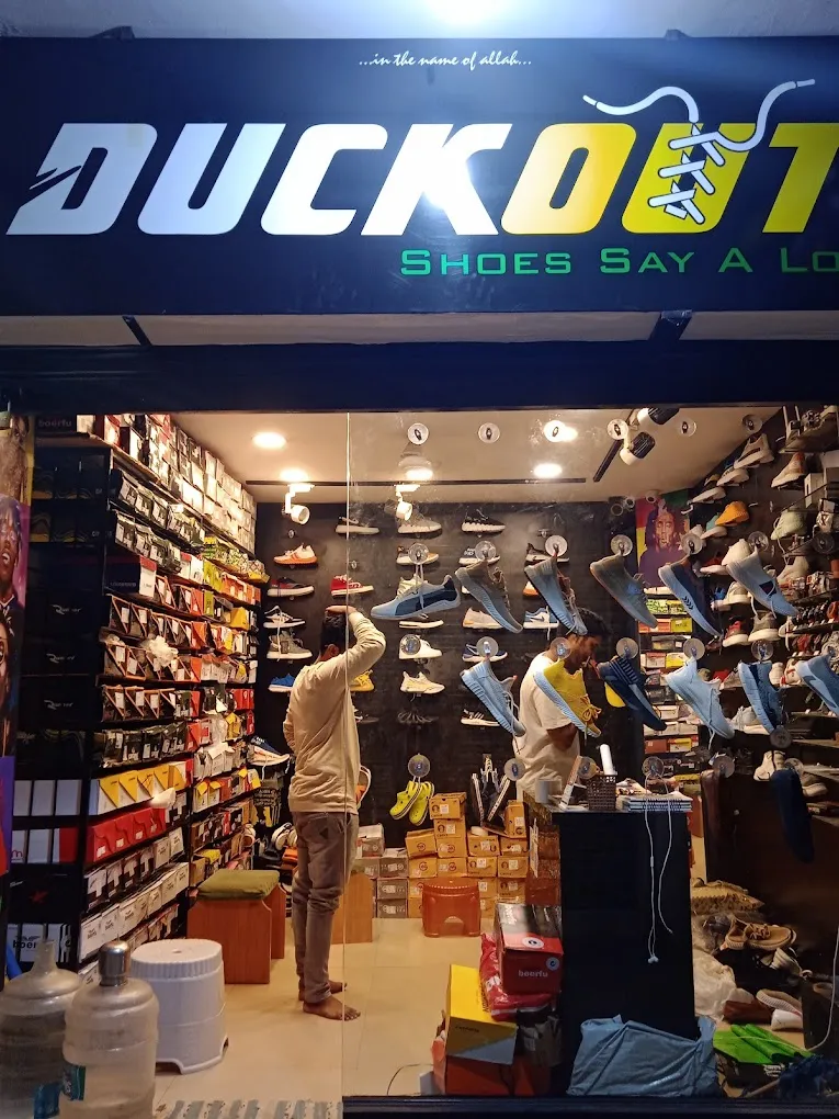 DUCK OUT Shoes