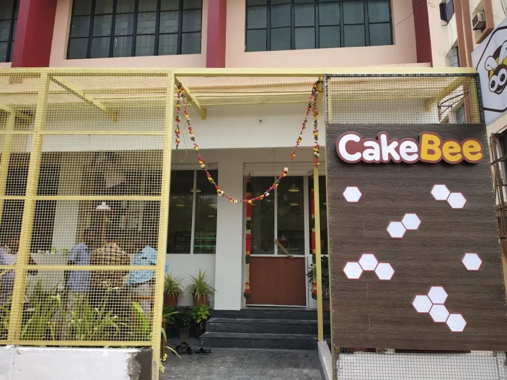 CakeBee - Your Favourite Bakery & Cake Shop