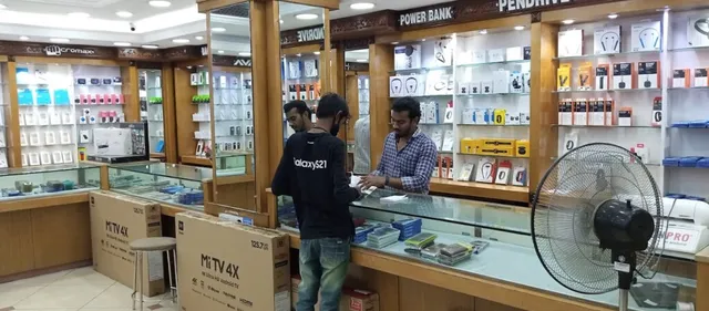 Supreme Mobiles - Opp to Saradha's, Tiruchirappalli - 2