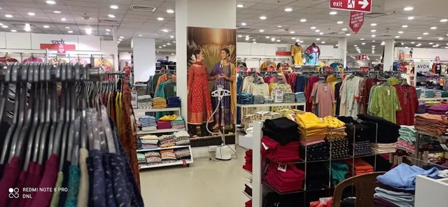 Unlimited Fashion Store - 3