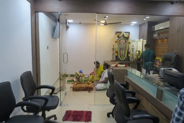 SRI MURUGAN TRAVELS - 2