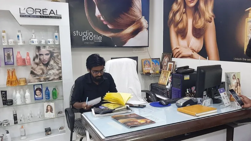 Studio Glo - UNISEX BEAUTY SALON | MAKEUP ARTIST | HAIRSTYLIST IN PONDICHERRY