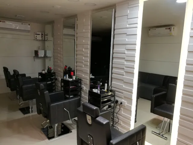 Naturals Salon - 2