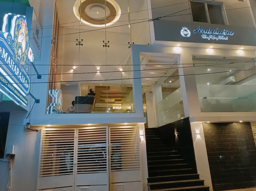 Hotel Maharajaa - Authentic South Indian Restaurant ( Veg & Non-Veg )