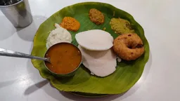 Hotel Sree Sabarees - Arasaradi - 4