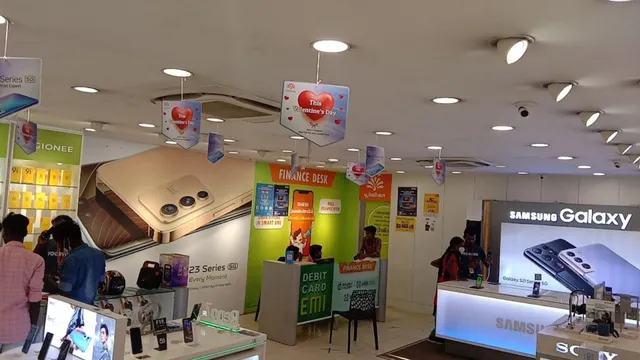 Poorvika Mobiles Madurai - Anna Nagar - 2