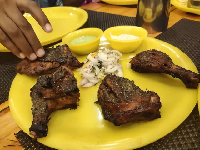 Pannaiyar Kari Kadai Restaurant - 4