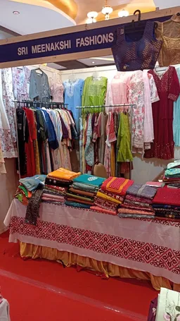 Sri Meenakshi Fashions Best cloth shop in Tirupalai - 2