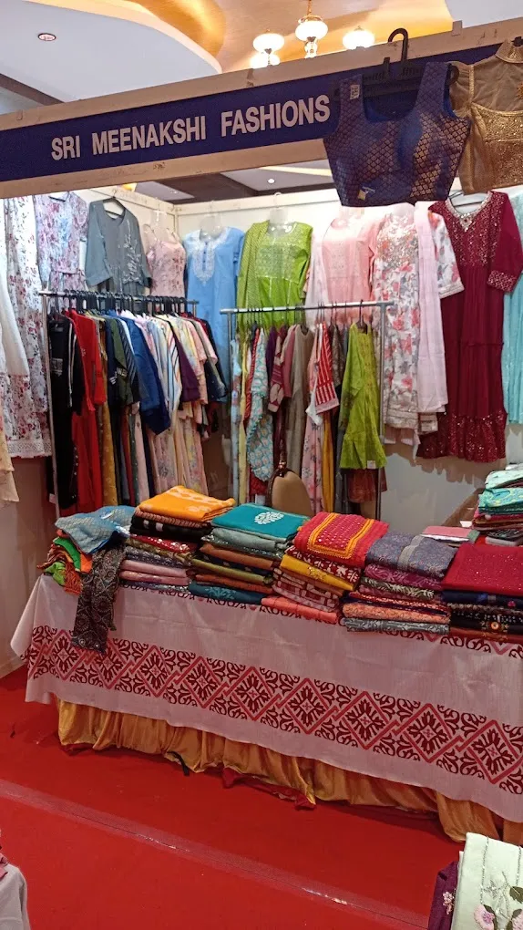Sri Meenakshi Fashions Best cloth shop in Tirupalai - 2