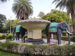 Sri Krishna Nagai Maligai - Madurai Shop Gold, Diamond & Silver Jewllery