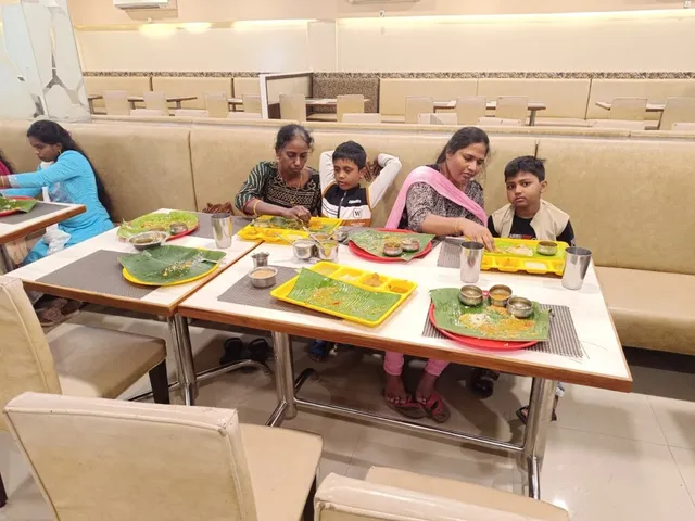 Hotel Ananda Bhavan Pure Veg Chengalpattu - 4