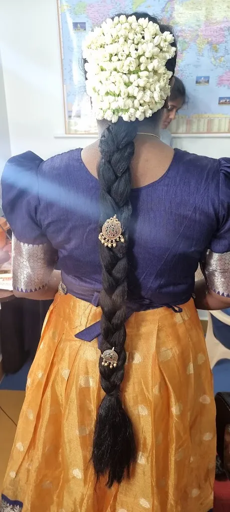 Radhis Ladies Beauty Parlour - 3