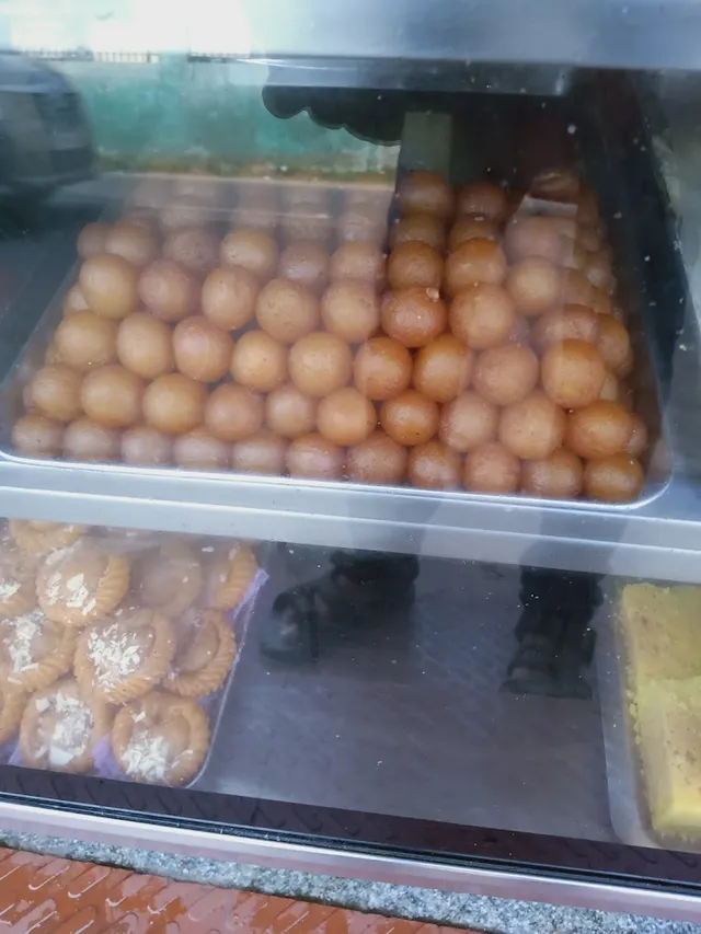 SRI VENKATESWARA IYENGAR BAKERY & SWEETS - 2