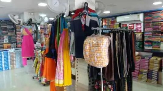 Selection Readymades & Textiles - 2