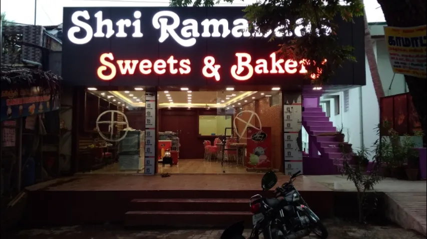 Shri Ramanaas Bakery and sweets & chats