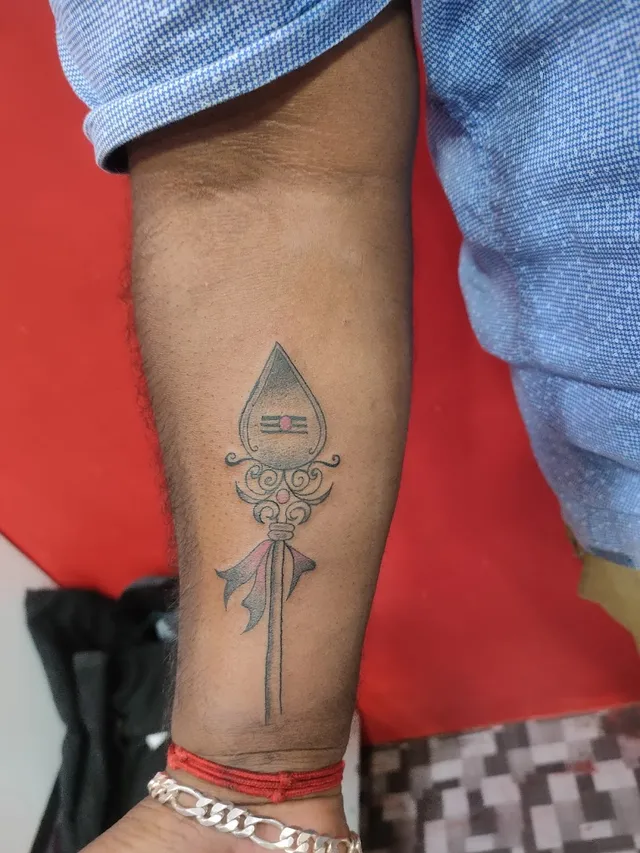 US Tattoo's & saloon shop - 4