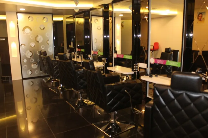Green Trends - Unisex Hair & Style Salon Kanchipuram