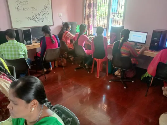 Just 4 u Unisex Salon & Spa