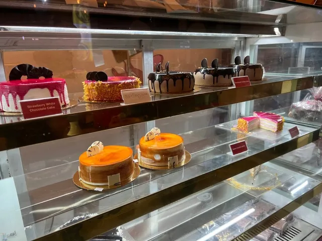 Vanberry - The Complete Cake Shop - 2